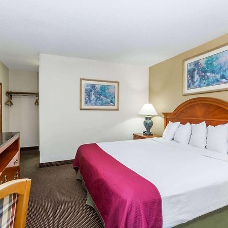 Days Inn By Wyndham West Des Moines - Clive Eksteriør billede