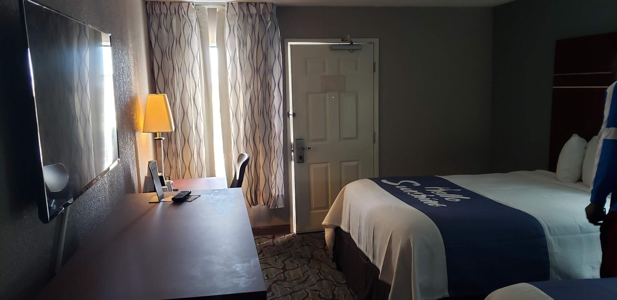 Days Inn By Wyndham West Des Moines - Clive Eksteriør billede