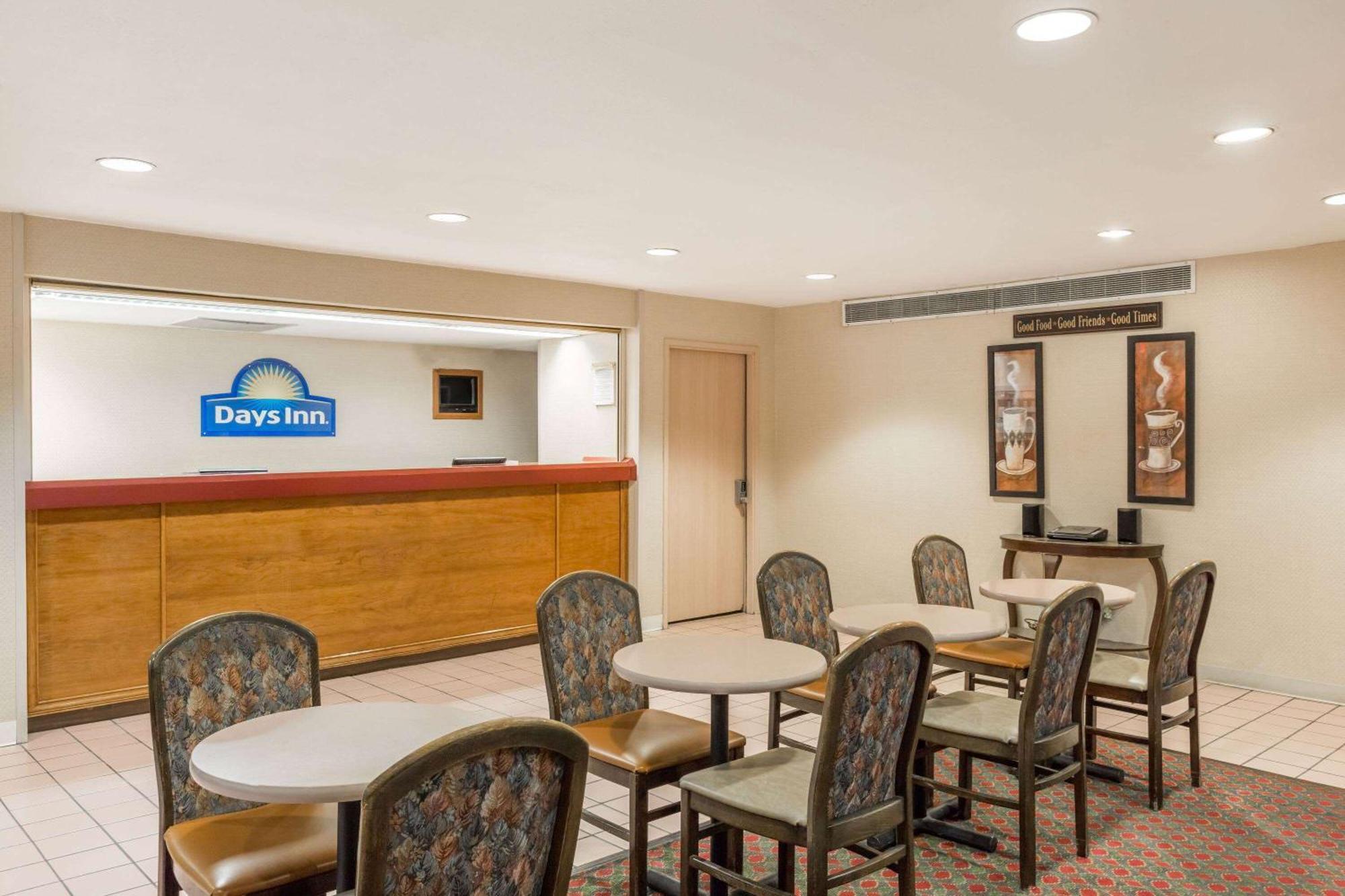 Days Inn By Wyndham West Des Moines - Clive Eksteriør billede
