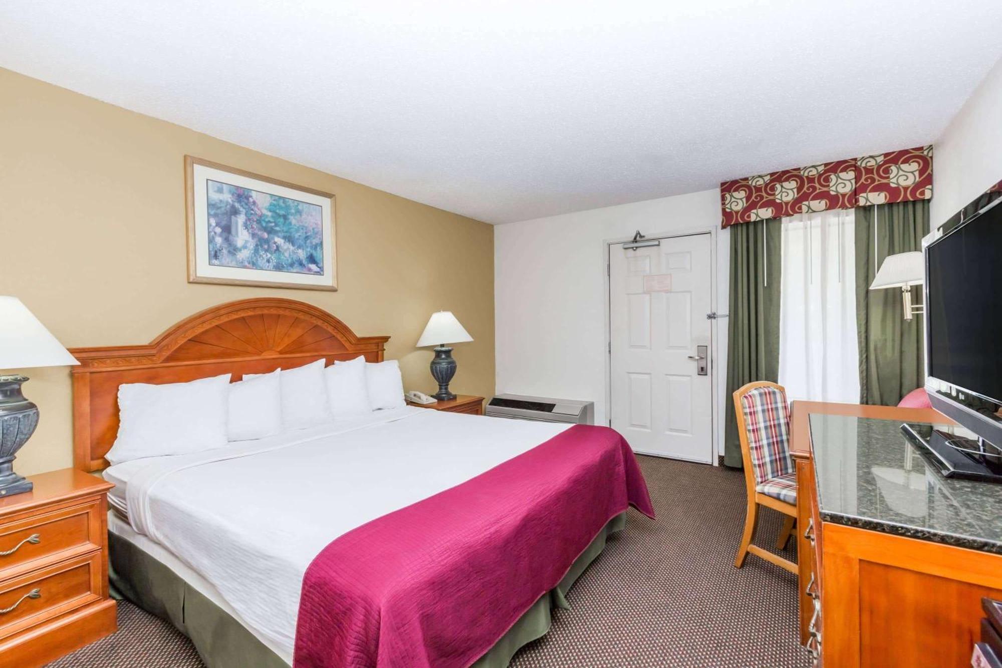 Days Inn By Wyndham West Des Moines - Clive Eksteriør billede