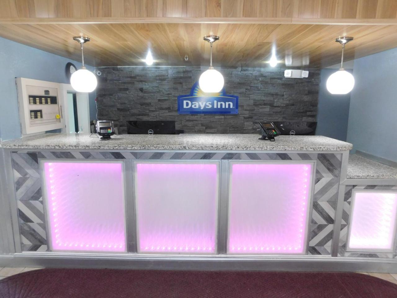 Days Inn By Wyndham West Des Moines - Clive Eksteriør billede