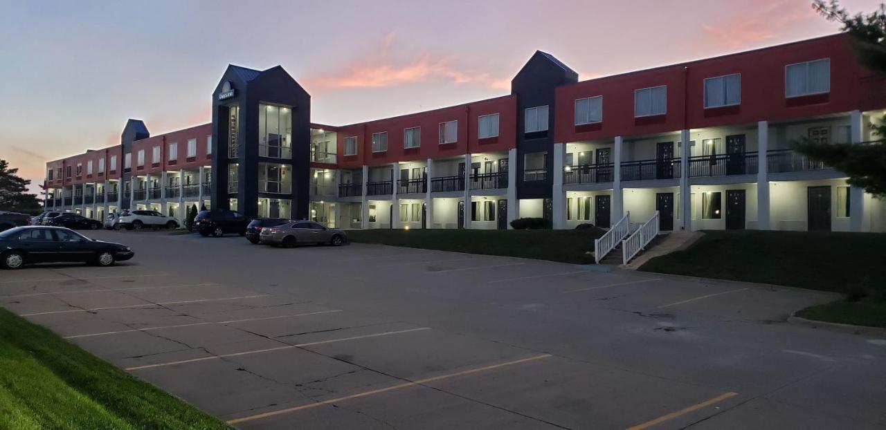 Days Inn By Wyndham West Des Moines - Clive Eksteriør billede